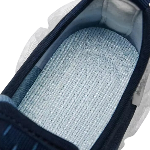 Tênis Esportivo FlexStep unissex com tecido premium respirável, costuras reforçadas e design esportivo-casual. Alta durabilidade e conforto. Compre agora com frete grátis!